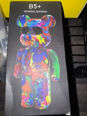 B5+ Wireless Speaker Colorful Bear Figurine